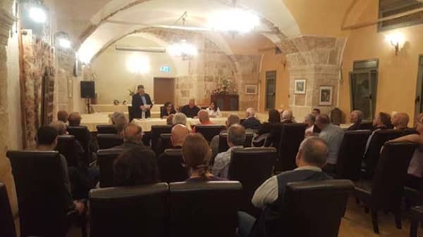 1630779037 E7kwamazt5