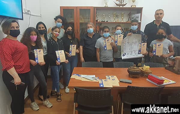 1637449569 Sq834goggy