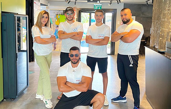 جزء من طاقم كانتري سخنين تصوير وليد أبو الهيجاء