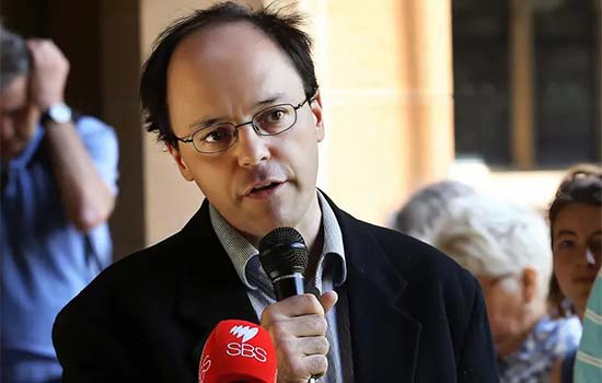 نيك ريمر محاضر أول في قسم اللغة الإنجليزية بجامعة سيدني الأسترالية (مواقع التواصل الاجتماعي)