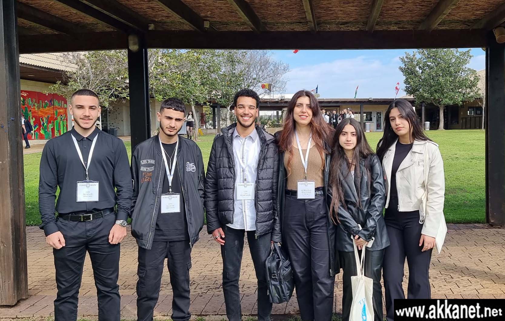 1b1e73ae B744 4238 8adc Dc8bc37eeea9