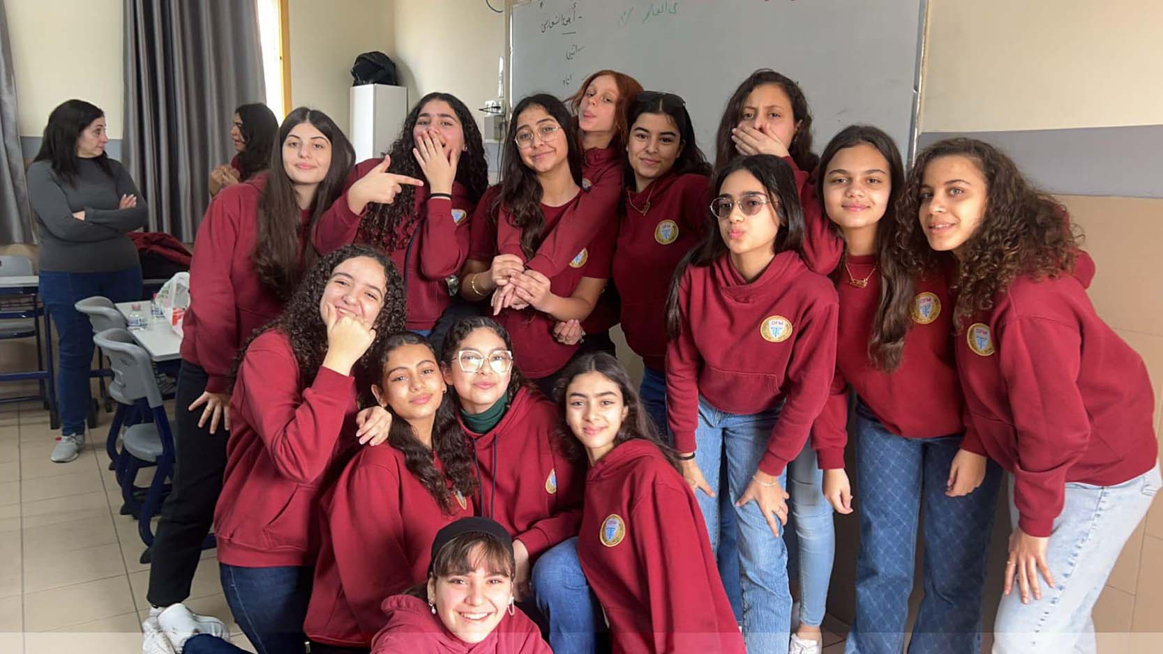 422706707 878386774086794 4646231284449415200 N