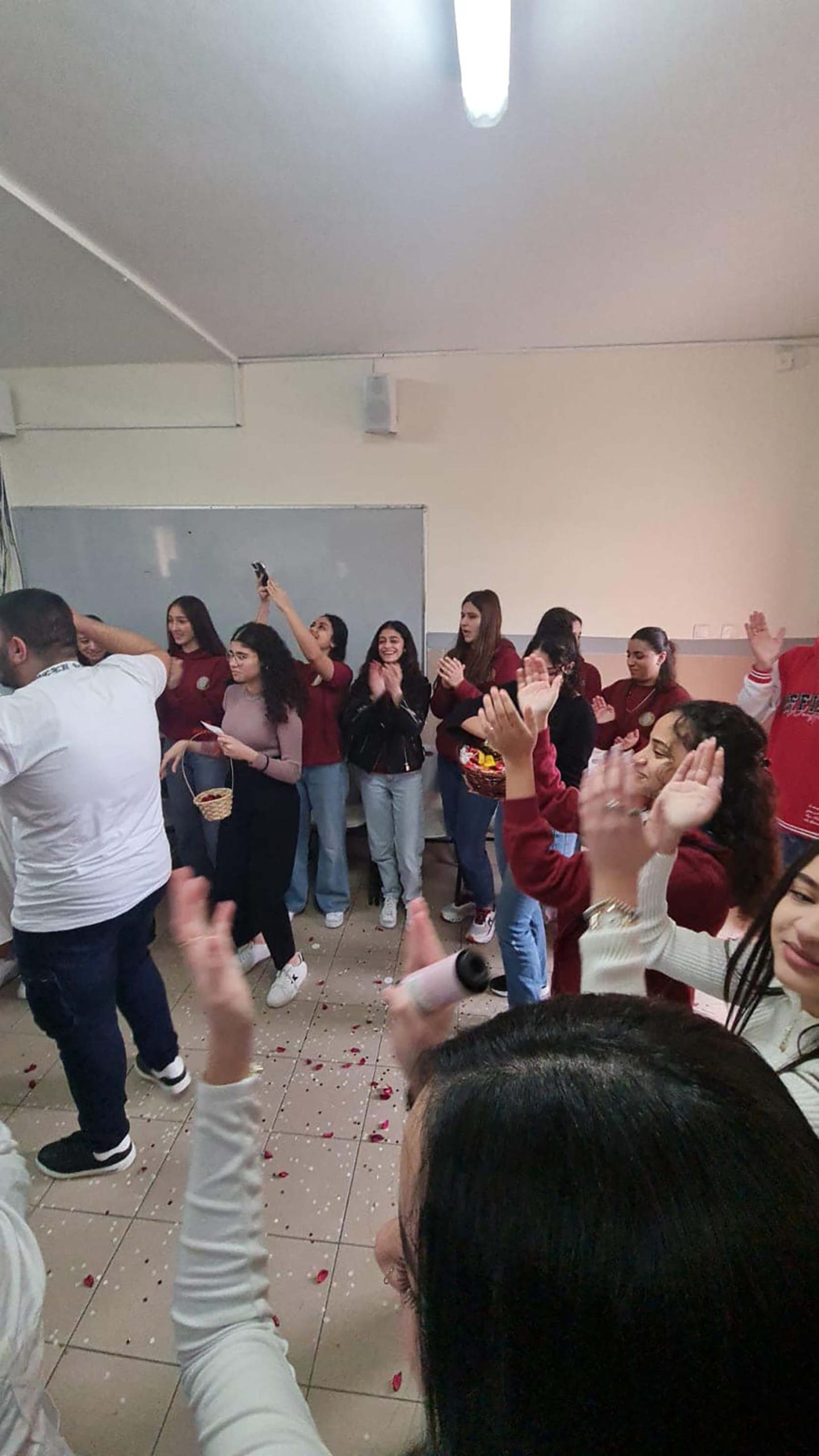 422727602 878388707419934 741039418389834417 N