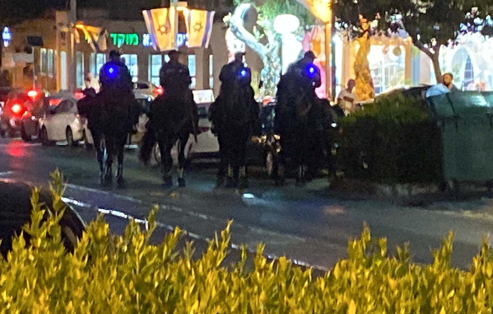 شرطة في مظاهرة حيفا