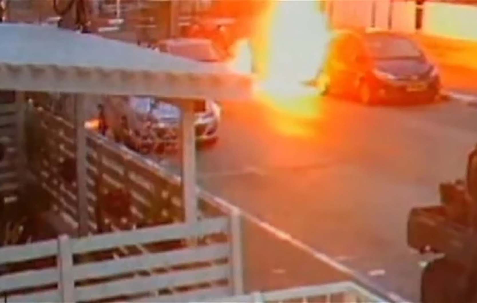 احتراق سيارة