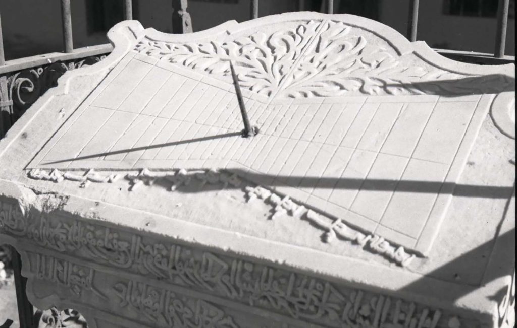 الساعة الشمسية المزوله ١٩٥٢ (تصوير روتنبرغ) 2