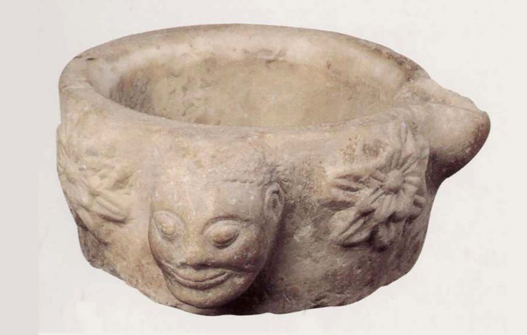 وعاء ماء مقدس عكي في متحف اسرائيل عام ١٢٥٠