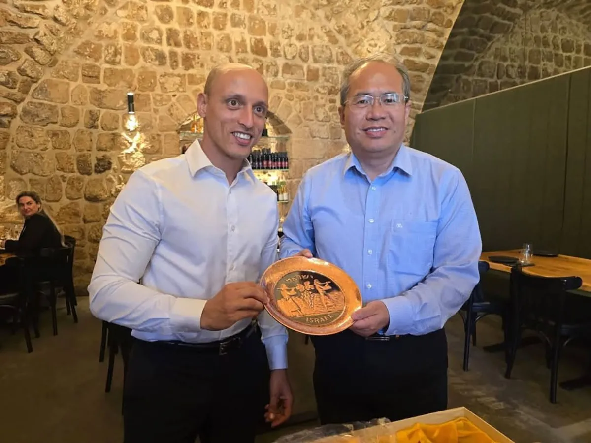 54011951 Ae9b 4c2d Bb60 D3a1428edff4