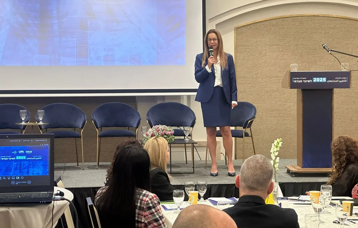 5e6d7e65 012e 49a7 B044 8d56248bb4ab