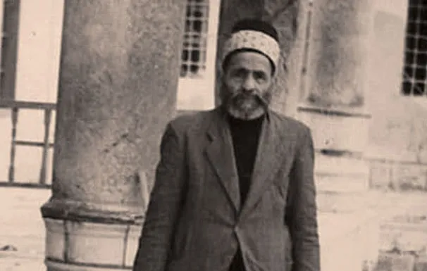 المرحوم الحاج محمد ابو أحمد الشامي الذي خدم في جامع الجزار 2 2