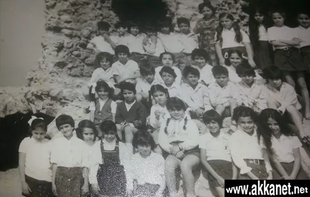 طلاب مدرسة تيراسنطه الصف لثاني عام 1974