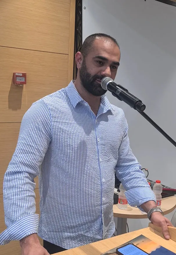 590693219 122231159018087671 1971390745332840723 N