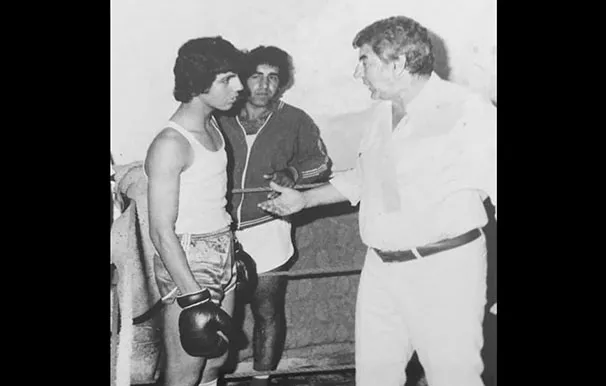 59705753 2863321480374622 379986326591635456 N 2 2