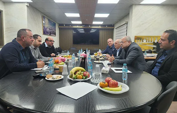 6c916e5d F18d 4420 94fe E910645beba8