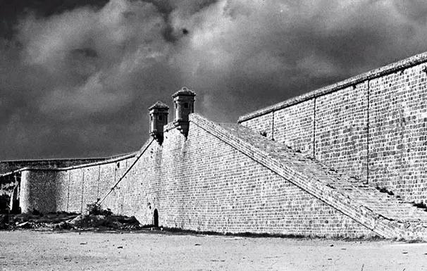 السور الشرقي لمدينة عكا