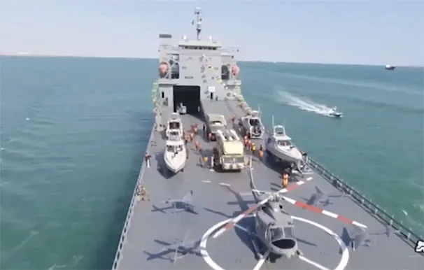 سفينة حربية ايرانية