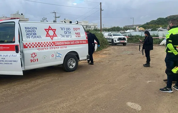 اسعاف وشرطة تصوير نجمة داوود الحمراء