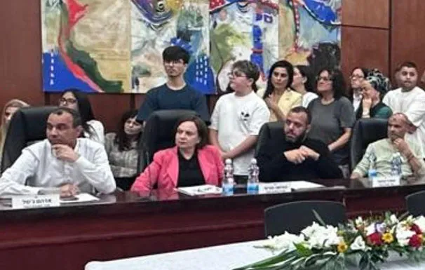 D97bf7d6 58c4 437b B155 83625740d75e