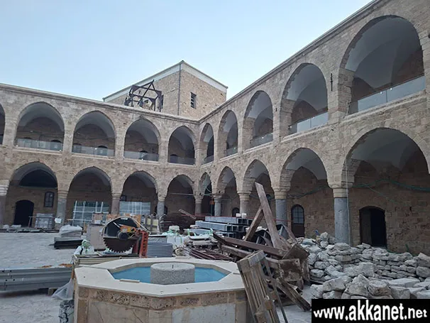 خان العمدان خلال الترميم