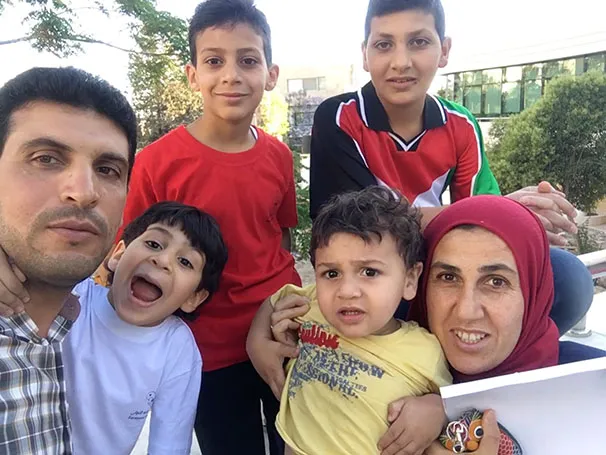 صورة هناء والعائلة