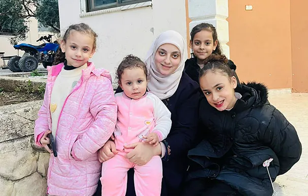 صورة سندس والبنات