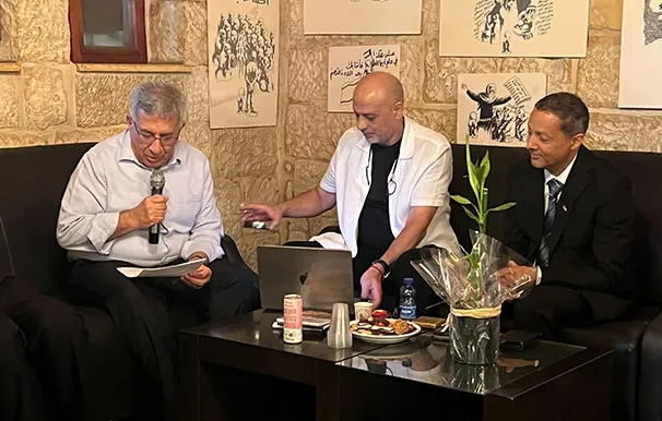 منصة ندوة لذة القهر